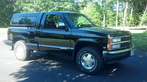 1992 chevy 1500-1/2 ton stepside 4x4 short bed reg. cab pu truck w fiberglas cap