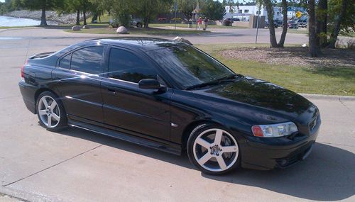 2006 volvo s60 r loaded!  ipod, sat radio, tinted windows &amp; radar detector