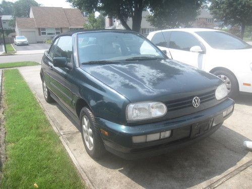 1998 volkswagen cabrio base convertible 2-door 2.0l