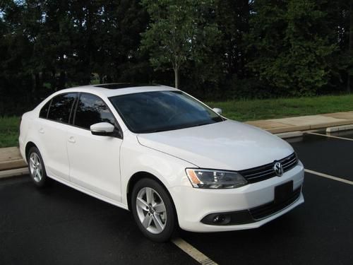 2012 vw jetta tdi diesel flawless 45mpg bluetooth aux xm nice tint dsg iphone