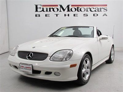 Only 28k miles! - perfect color - amazing interior -maintainance- 3.2l v6 power