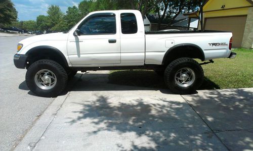 1999 tacoma trd sr5 v6 low reserve...service records...runs great!!!