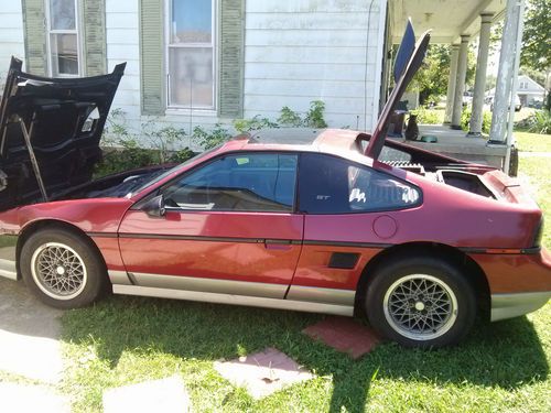 1987 pontiac fiero gt coupe 2-door 2.8l auto