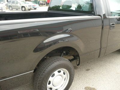 3.7L Regular Cab F-150 Air conditioning Automatic Transmission Clean Low Miles, image 16