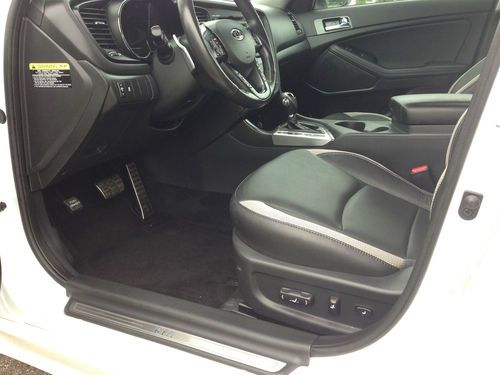 2012 Kia Optima SX Sedan 4-Door 2.0L, image 11