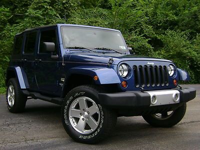 Dark blue automatic low miles perfect soft-top 18" wheels 2" lift carfax clean