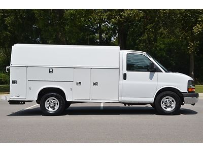 2007 chevrolet 3500 express cutaway knapheide utility service  bed conversion