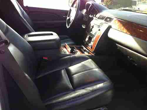 2007 chevy suburban Ltz ONLY 65K miles, US $28,000.00, image 15