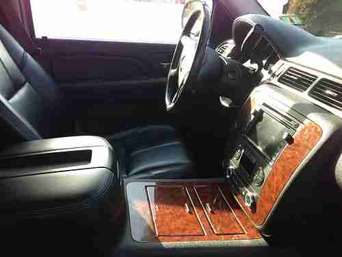 2007 chevy suburban Ltz ONLY 65K miles, US $28,000.00, image 17
