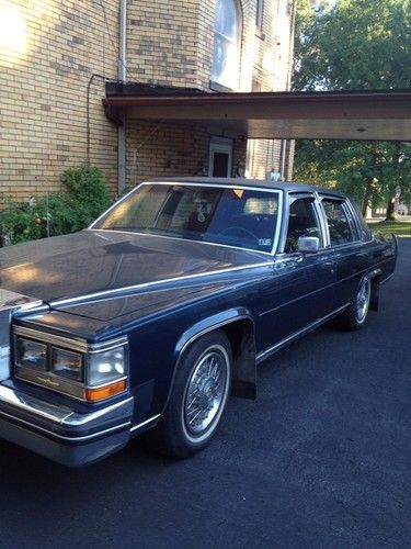 1985 cadillac fleetwood brougham d'elegance sedan 4-door