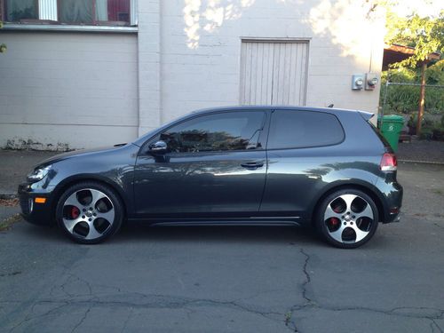 Like new 2012 volkswagen vw gti autobahn turbo 2-door carbon steel grey metallic