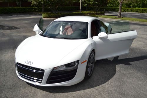 Audi r8 5.2l special edition v10 coupe