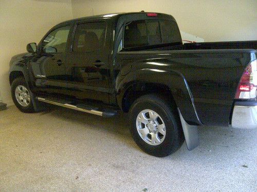 2010 toyota tacoma 4 door pre runner sr 5 v6