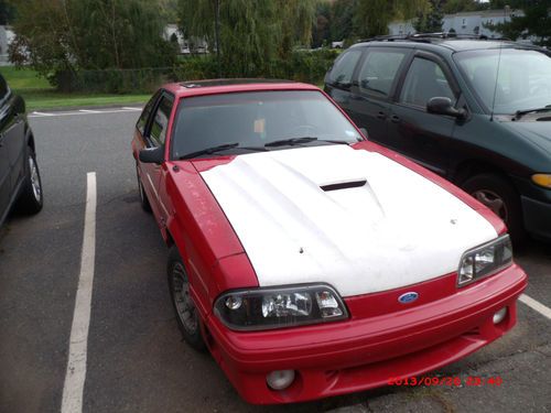 1990 ford mustang gt hatchback 2-door 5.0l