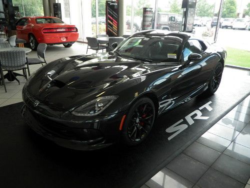 2013 dodge srt viper gts - new - never titled
