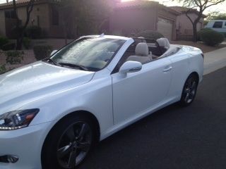 2011 lexus is250 c convertible 2-door 2.5l