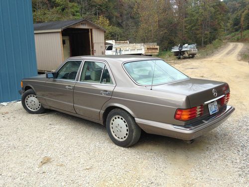 1990 mercedes-benz 300se base sedan 4-door 3.0l