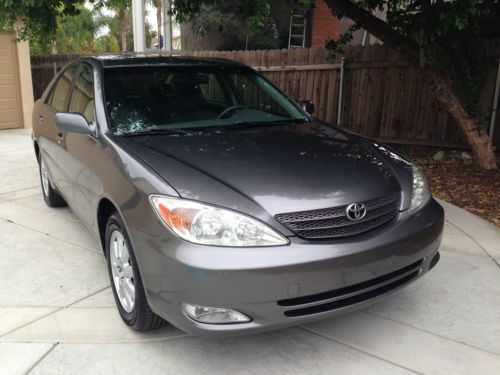 2002 toyota camry xle "top of the line" perfect conditions, first owner
