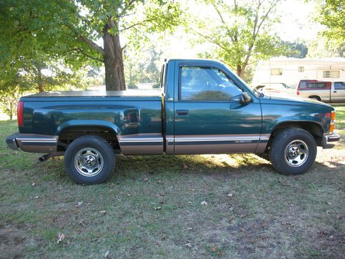 Green on brown step side clean truck