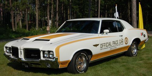 1972 hurst/olds w-45 pace car