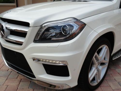 2013 MERCEDES BENZ GL550 AMG 4MATIC -ONLY 4,000 MILES! -MINT-LOADED MSRP $93,680, US $86,000.00, image 4