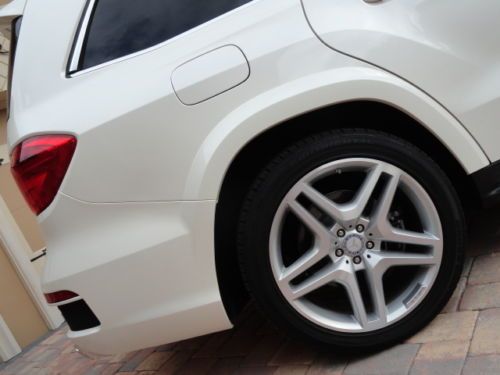 2013 MERCEDES BENZ GL550 AMG 4MATIC -ONLY 4,000 MILES! -MINT-LOADED MSRP $93,680, US $86,000.00, image 20