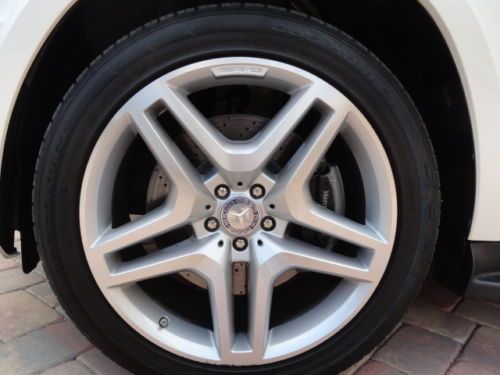 2013 MERCEDES BENZ GL550 AMG 4MATIC -ONLY 4,000 MILES! -MINT-LOADED MSRP $93,680, US $86,000.00, image 32