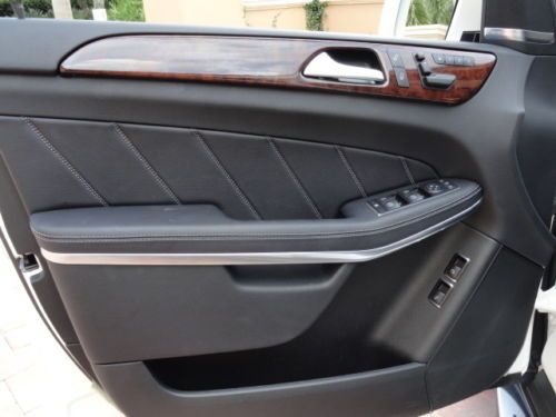2013 MERCEDES BENZ GL550 AMG 4MATIC -ONLY 4,000 MILES! -MINT-LOADED MSRP $93,680, US $86,000.00, image 33