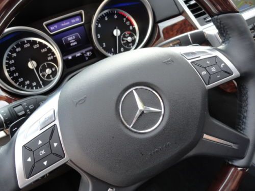 2013 MERCEDES BENZ GL550 AMG 4MATIC -ONLY 4,000 MILES! -MINT-LOADED MSRP $93,680, US $86,000.00, image 38