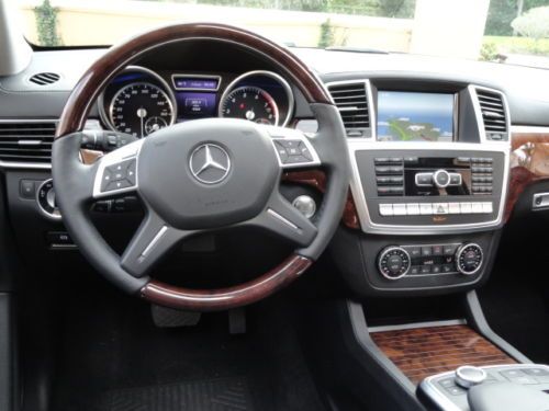 2013 MERCEDES BENZ GL550 AMG 4MATIC -ONLY 4,000 MILES! -MINT-LOADED MSRP $93,680, US $86,000.00, image 50