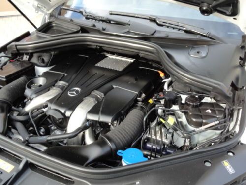 2013 MERCEDES BENZ GL550 AMG 4MATIC -ONLY 4,000 MILES! -MINT-LOADED MSRP $93,680, US $86,000.00, image 80