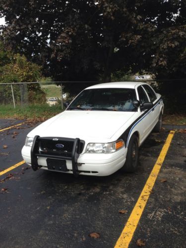 2008 ford crown victoria police interceptor sedan 4-door 4.6l