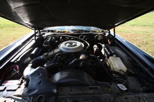 Lincoln Town Car Low milage, body clean, Presidential Model, Black, image 6