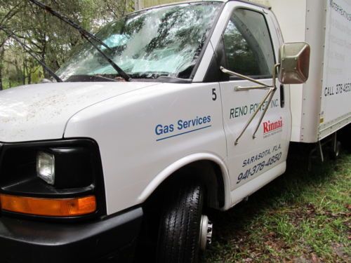 2005 gmc savana 3500 base cutaway van 2-door 6.0l