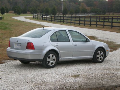 Jetta sedan tdi 2003, one owner - no reserve!