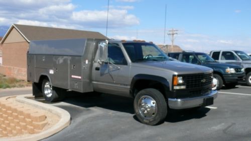 1992 hd 3500 one ton service truck (excellent condition)