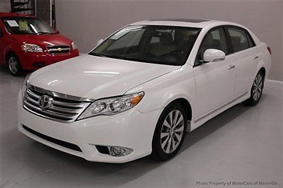 7-days *no reserve* &#039;11 avalon ltd navi leather roof xenon carfax warranty 29mpg