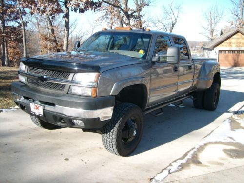 2007 gmc 3500 4x4 crew cab dually rock stars  no reserve