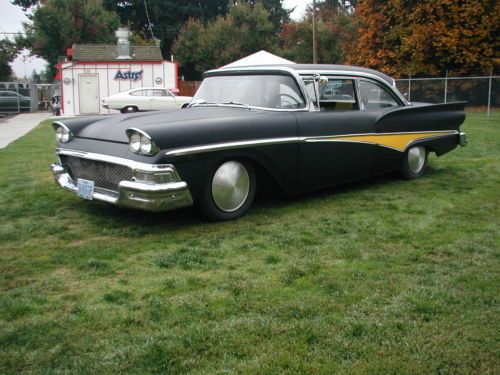 1958 ford fairlane 500  police interceptor,2dr hot rod black moon disc cruiser,