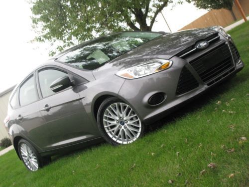 2013 ford focus hatchback sync flexfuel 17&#034; rims bluetooth 27/37 mpg heated seat