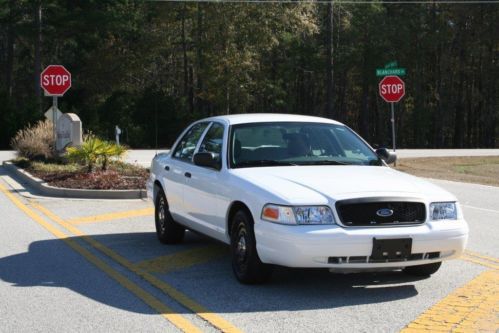 2005 ford crown victoria p71 police interceptor. rust free southern unit