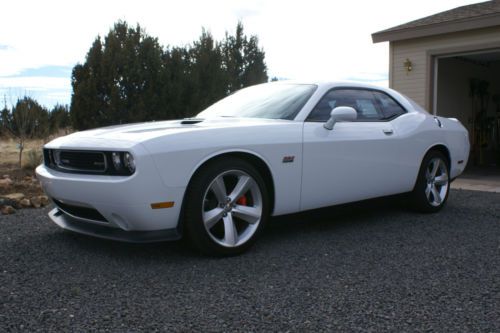 2012 bright white dodge challenger srt8 6 spd manual