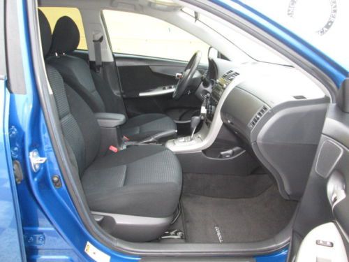 Sedan Automa 2.4L Sunroof (2) 12V auxiliary pwr outlets (2) front map lights, US $12,988.00, image 9