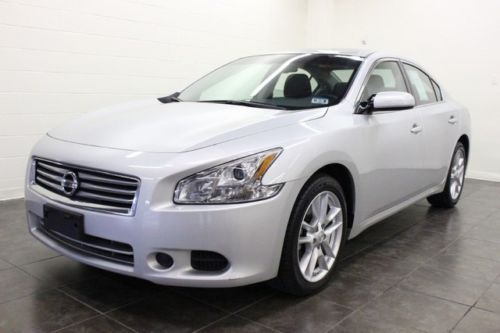 2013 nissan maxima 3.5 sv w/sport pkg we finance 16k miles