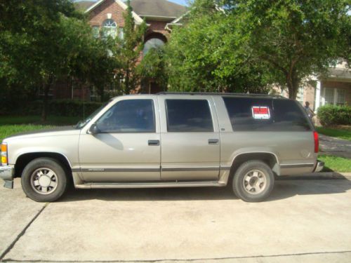 1998 chevrolet suburban - reduced!!!!!