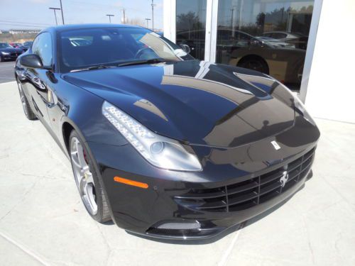 2012 ferrari ff laoded with carbon fiber rear entertainment vented seats alcanta