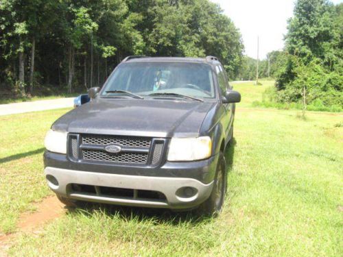 Selling a dark blue 2001 ford explorer sport trac