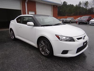 Scion tc low miles 2 dr hatchback automatic gasoline 2.5l l4 fi dohc 1