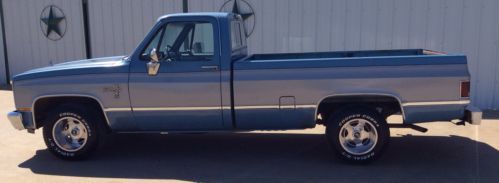 1983 chevrolet c1500 2x4 long bed 6.2 liter diesel exterior color blue &amp; silver