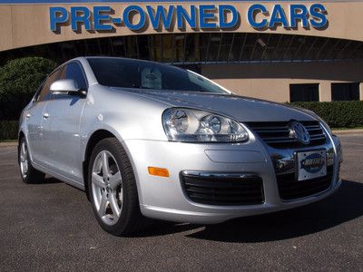 Tdi diesel 2.0l, heated seats, sunroof, bluetooth, alloys, 42 mpg hwy/30 cty!!!